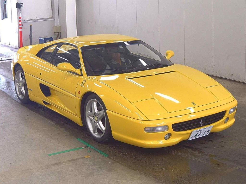 Ferrari F355 1999 z aukcji japońskiej
