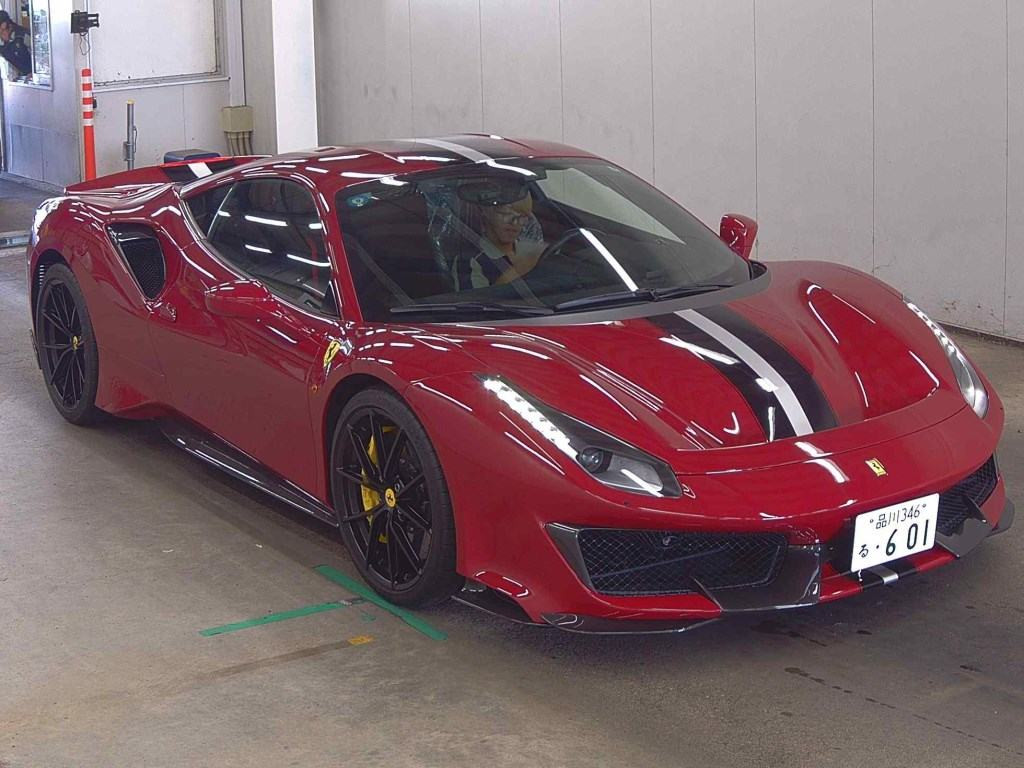 Ferrari 488 Pista 2019 z aukcji japońskiej