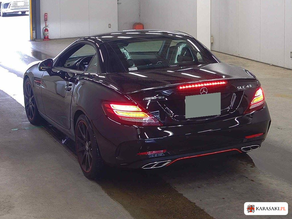 2017 Mercedes-AMG SLC SLC43 Red Art Edition 2