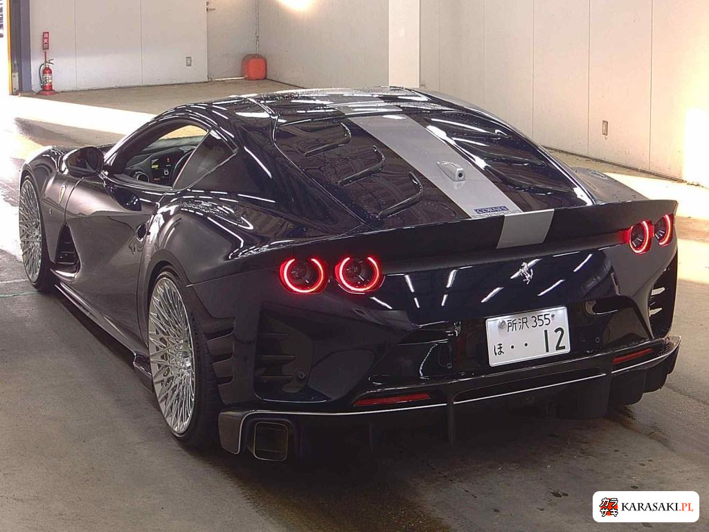2023 Ferrari 812 Competizione 2