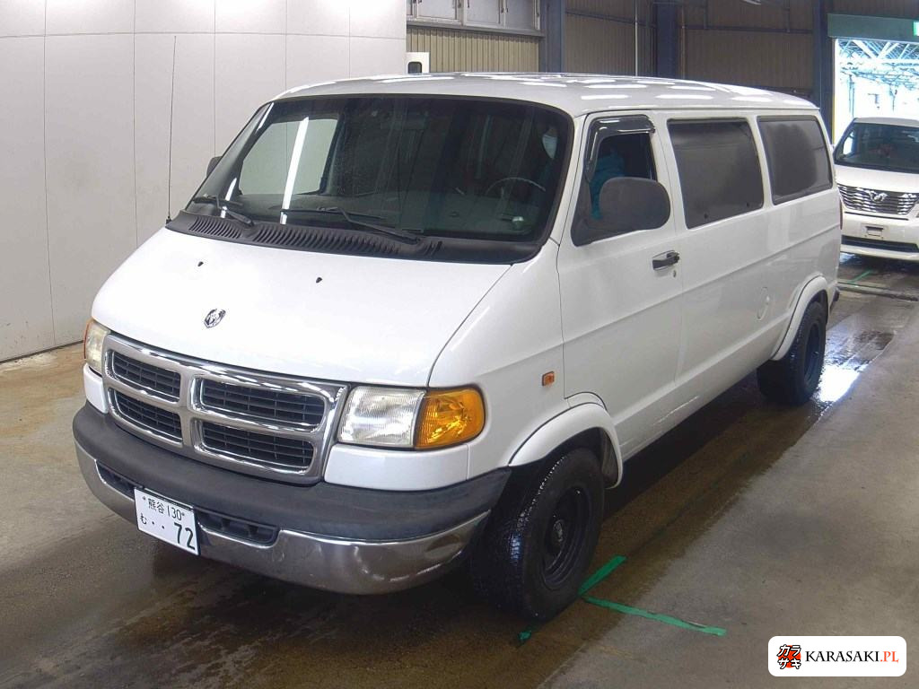 2004 Dodge Van 3