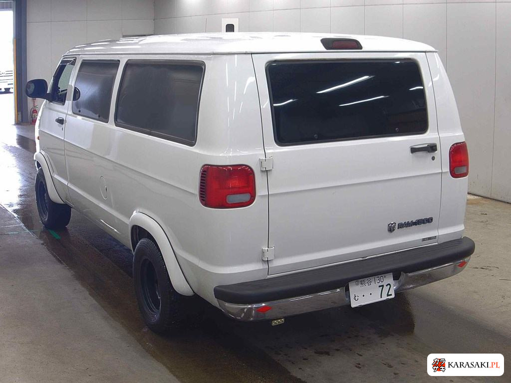 2004 Dodge Van 2