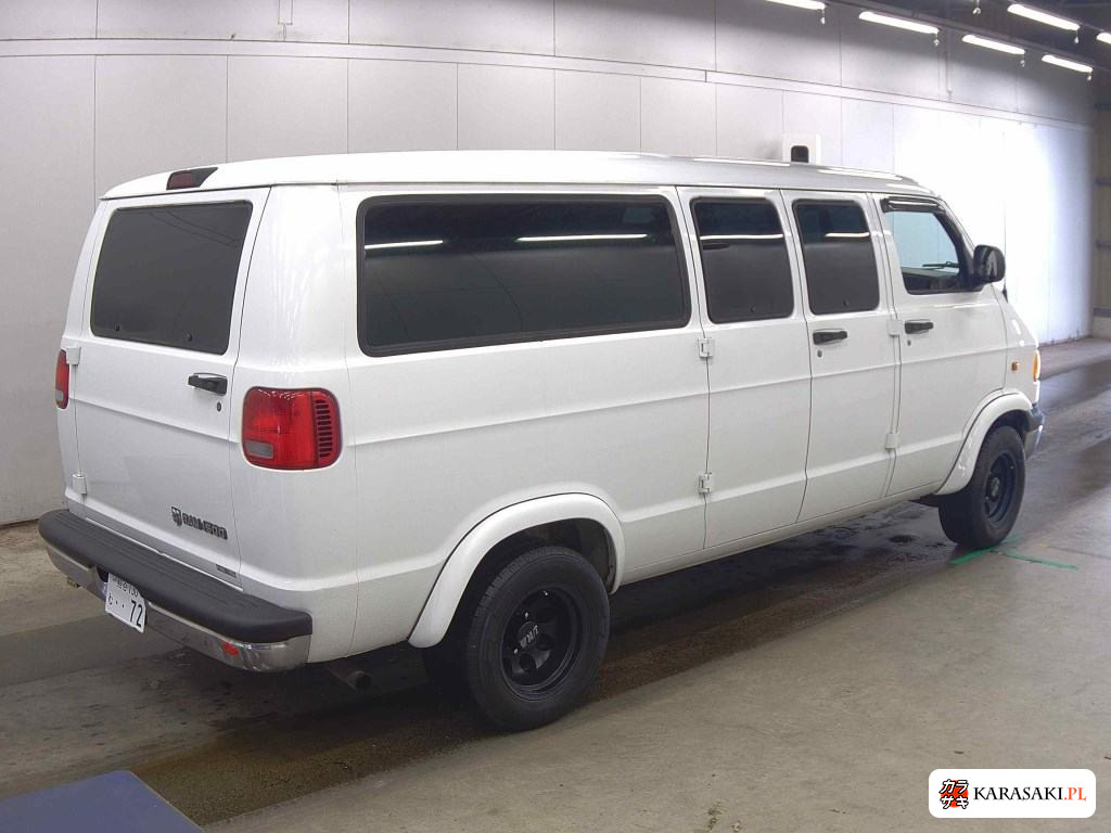 2004 Dodge Van 4