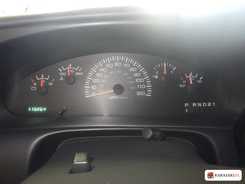 2004 Dodge Van 6