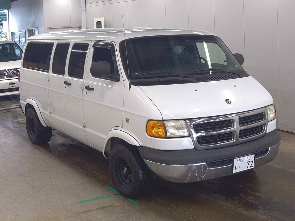 Dodge Van 2004 z aukcji japońskiej