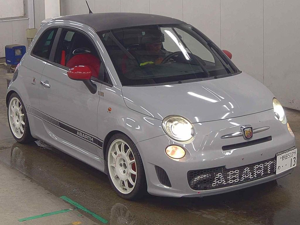 Abarth 500 2011 z aukcji japońskiej