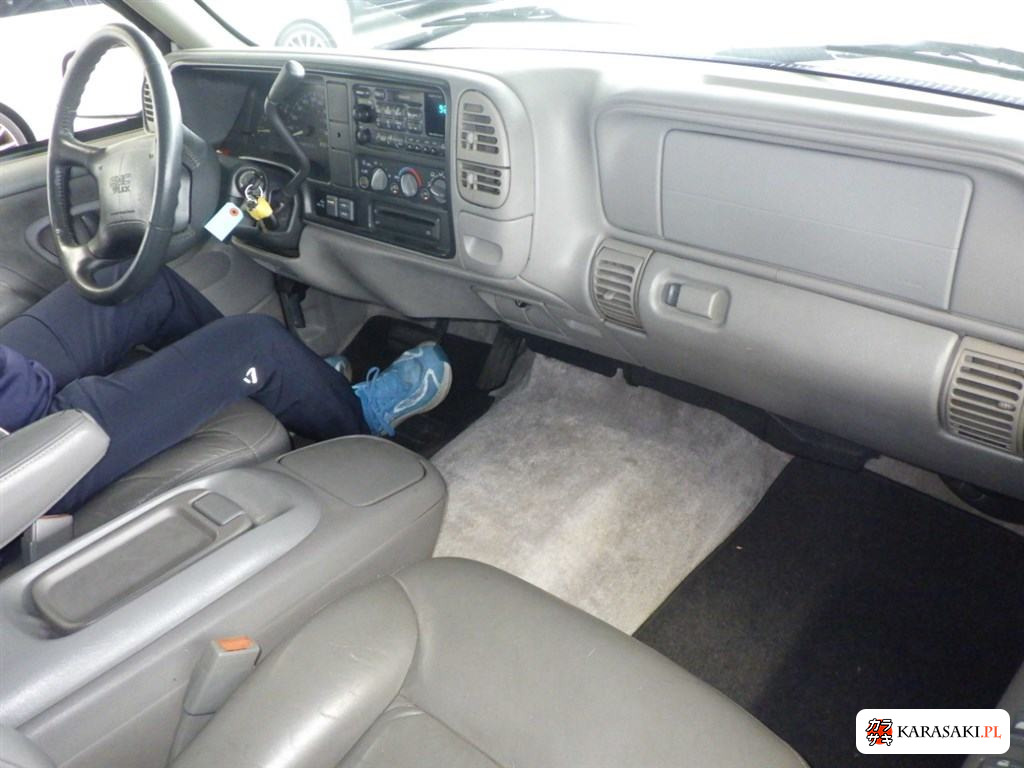 2000 GMC Suburban 4WD 5