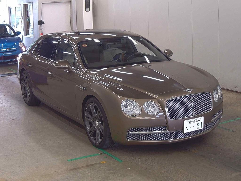 Bentley Flying Spur 2015 z aukcji japońskiej