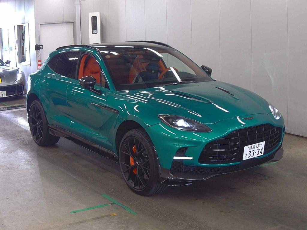 Aston Martin DBX 2024 z aukcji japońskiej