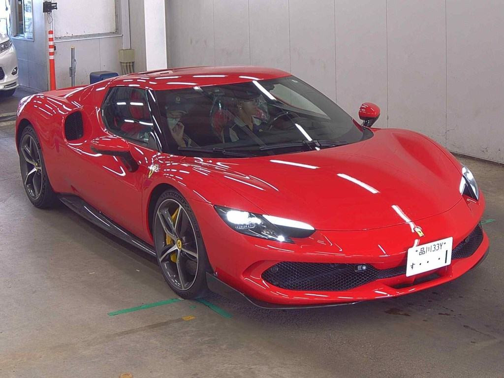 Ferrari 296GTB 2023 z aukcji japońskiej