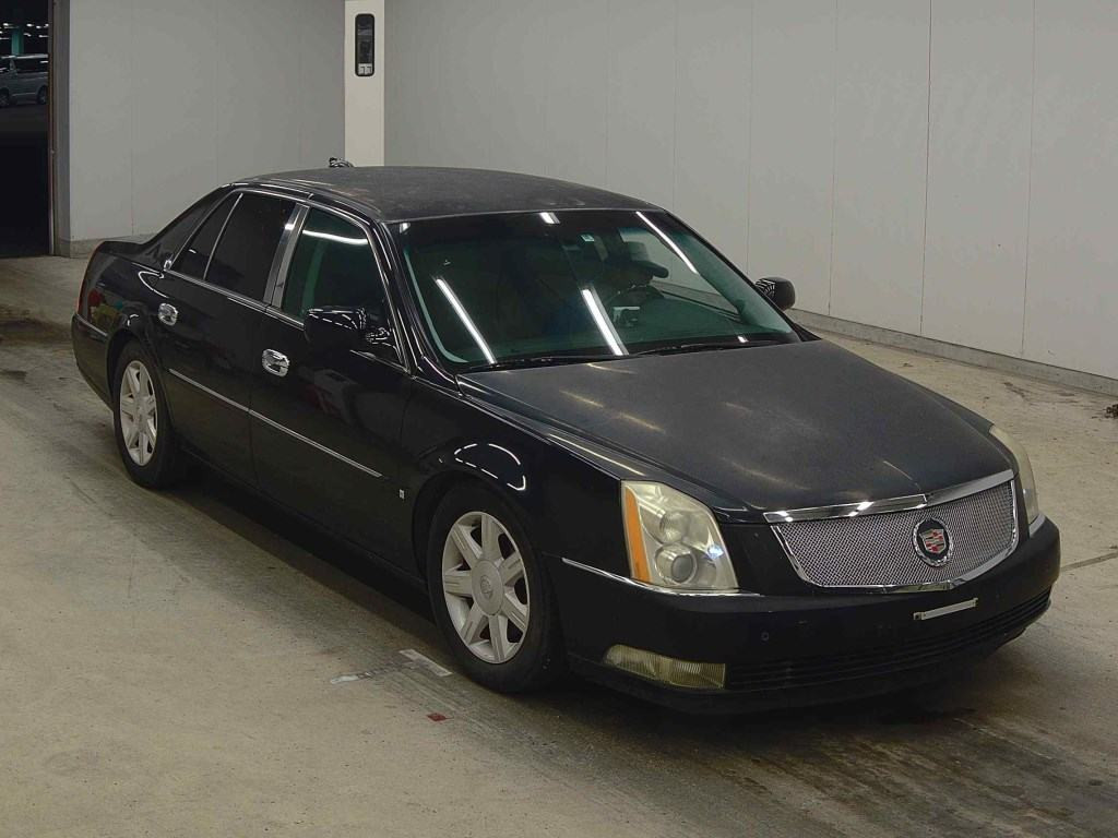 Cadillac DTS 2011 z aukcji japońskiej