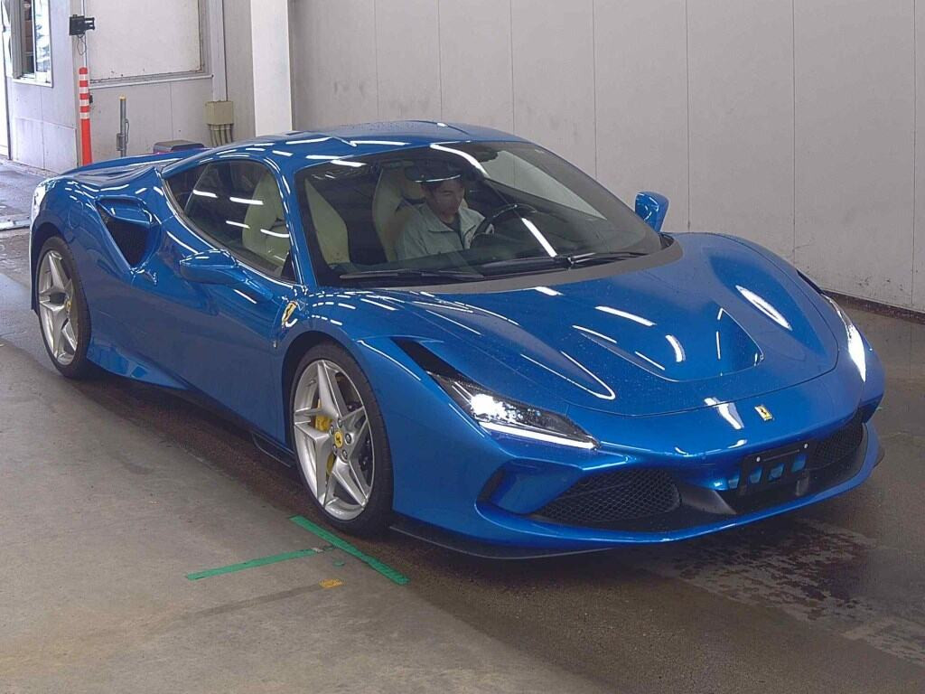 Ferrari F8 Tributo 2021 z aukcji japońskiej