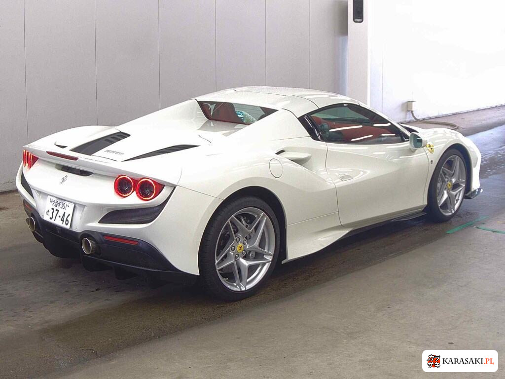 2022 Ferrari F8 Spider 4