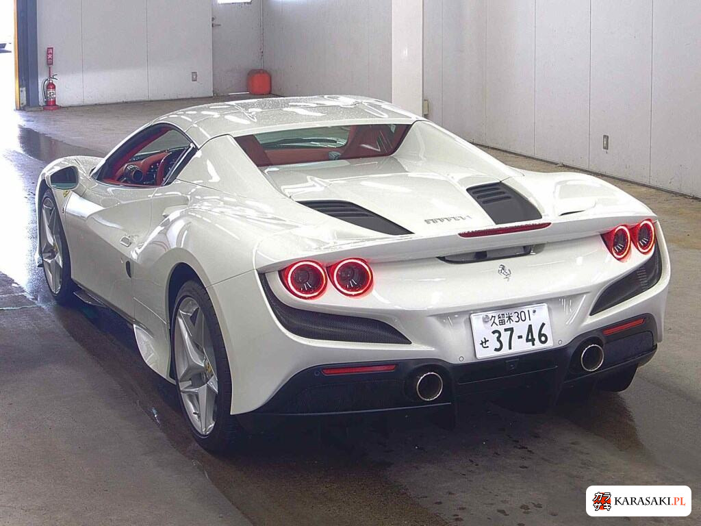 2022 Ferrari F8 Spider 2