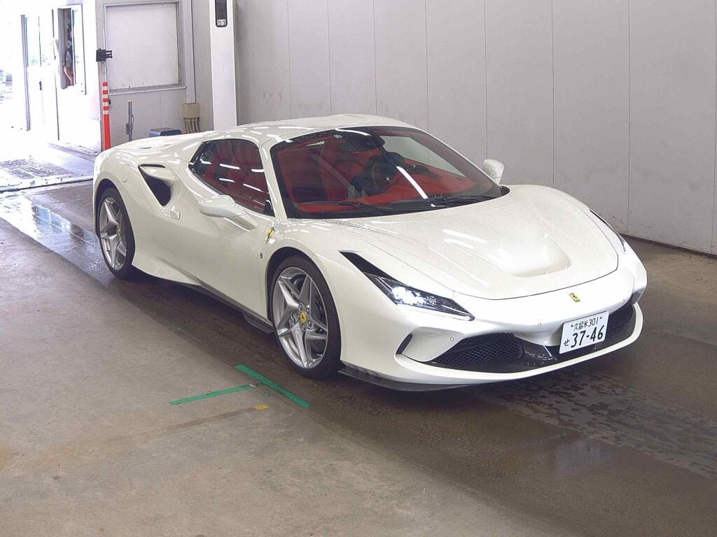Ferrari F8 Spider 2022 z aukcji japońskiej