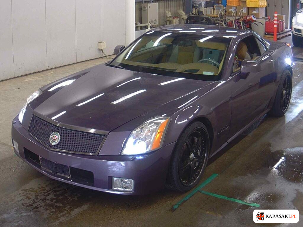 2004 Cadillac XLR Base Grade 3