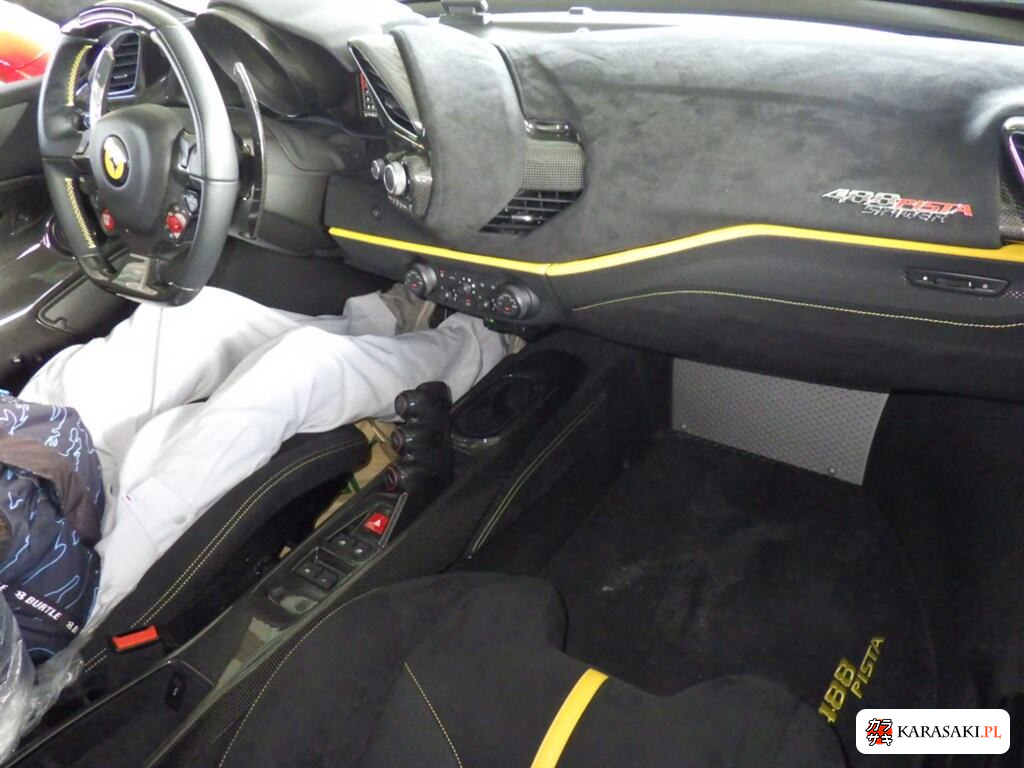 Ferrari 488 Pista 2020 z aukcji japońskiej