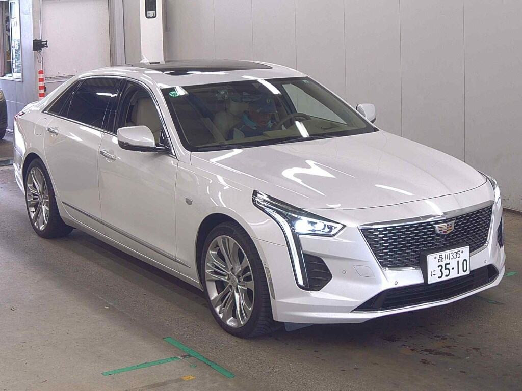 Cadillac CT6 2019 z aukcji japońskiej