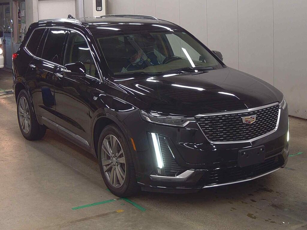 Cadillac XT6 2021 z aukcji japońskiej