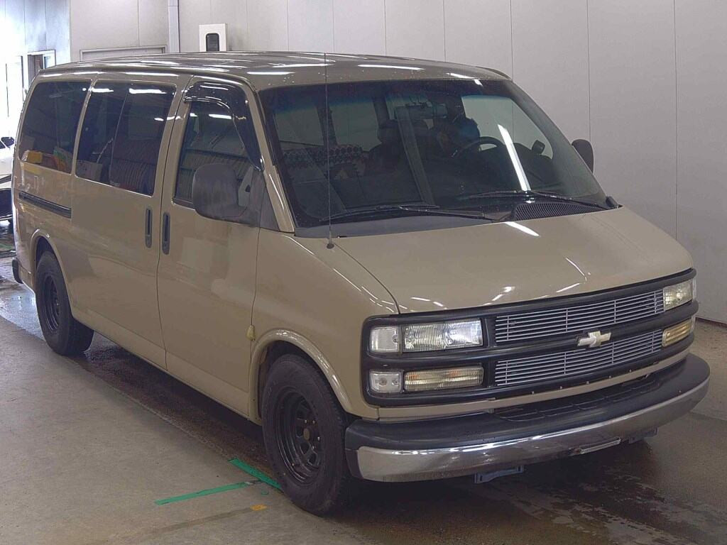 Chevrolet Express 2002 z aukcji japońskiej