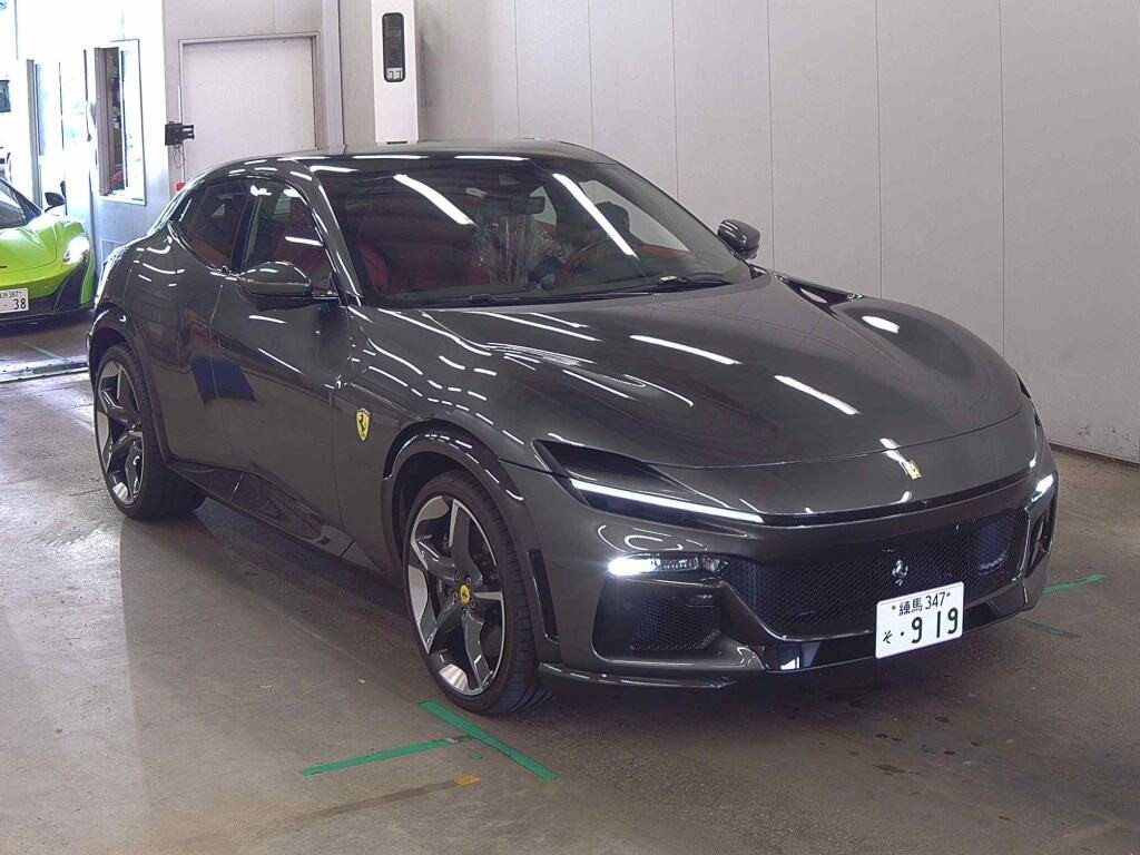 Ferrari Purosangue 2025 z aukcji japońskiej