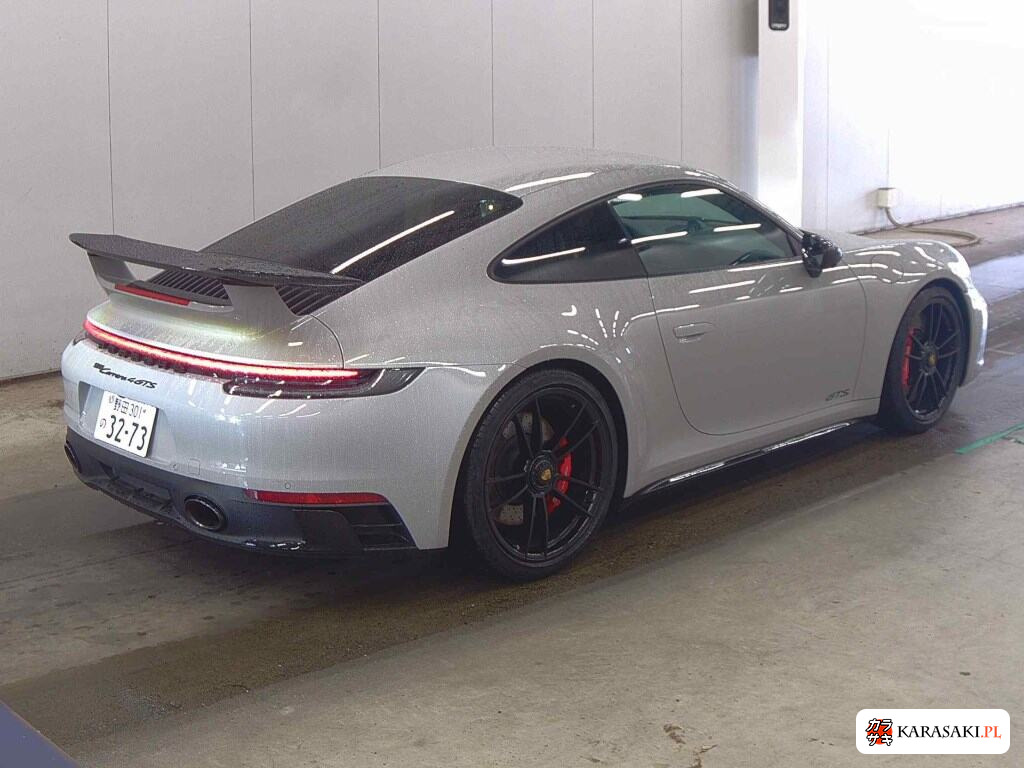 Porsche 911 2023 z aukcji japońskiej