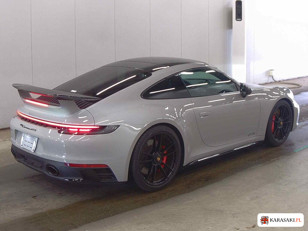Porsche 911 2023 z aukcji japońskiej