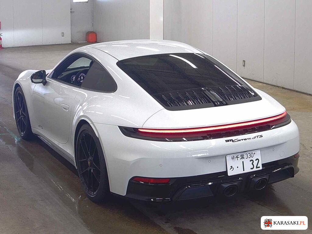 2025 Porsche 911 CP Carrera GTS 2