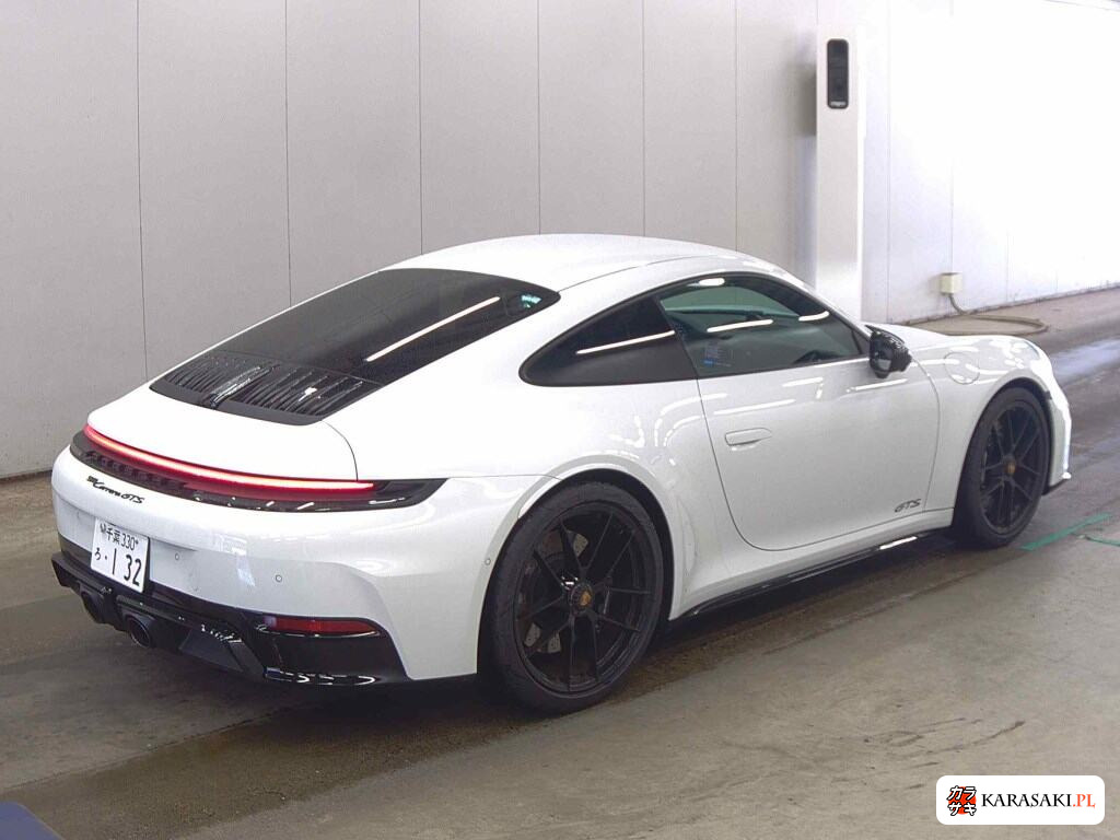 2025 Porsche 911 CP Carrera GTS 4