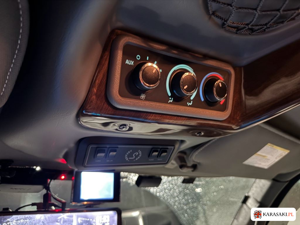 2008 Chevrolet Express 4WD 13