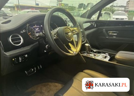 Bentley Bentayga 2019 z aukcji japońskiej