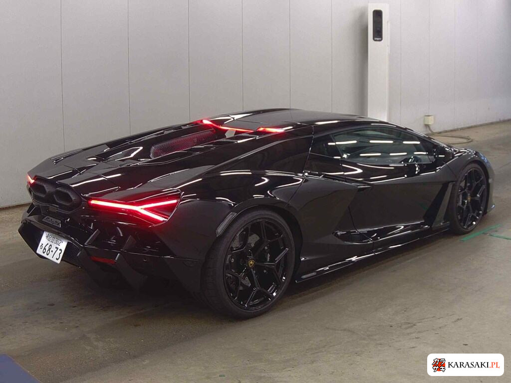 Lamborghini Revuelto 2025 z aukcji japońskiej