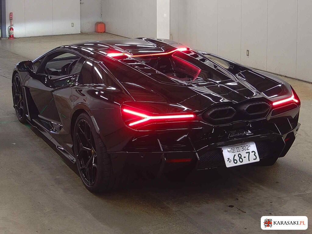 Lamborghini Revuelto 2025 z aukcji japońskiej