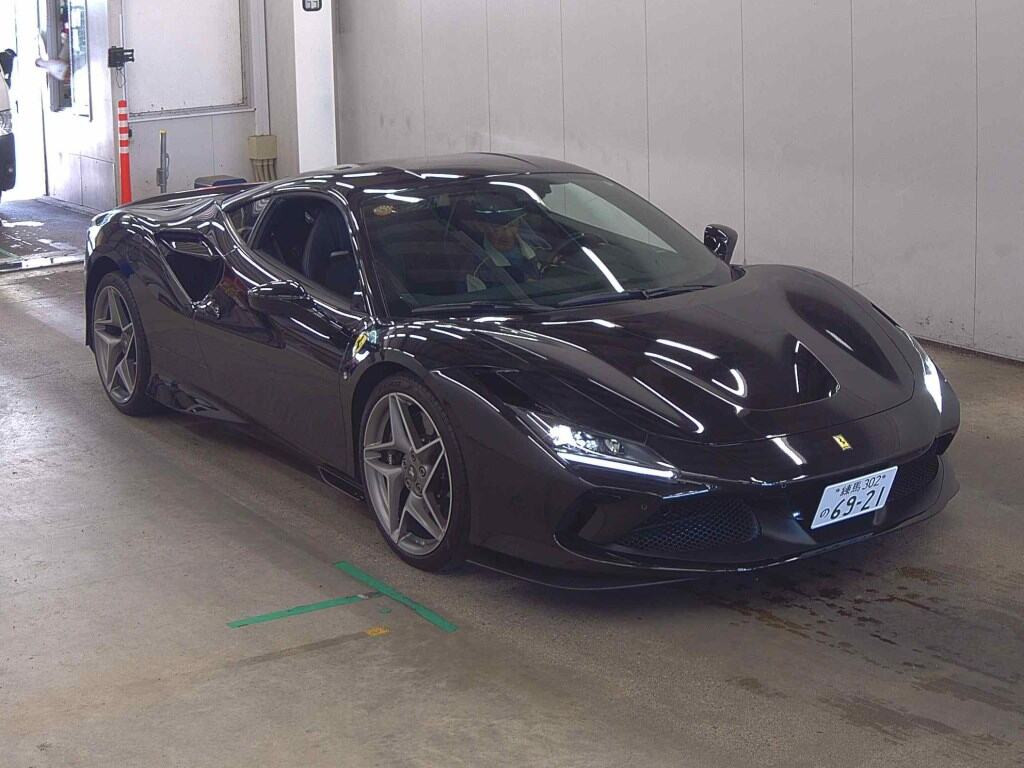 Ferrari F8 Tributo 2020 z aukcji japońskiej