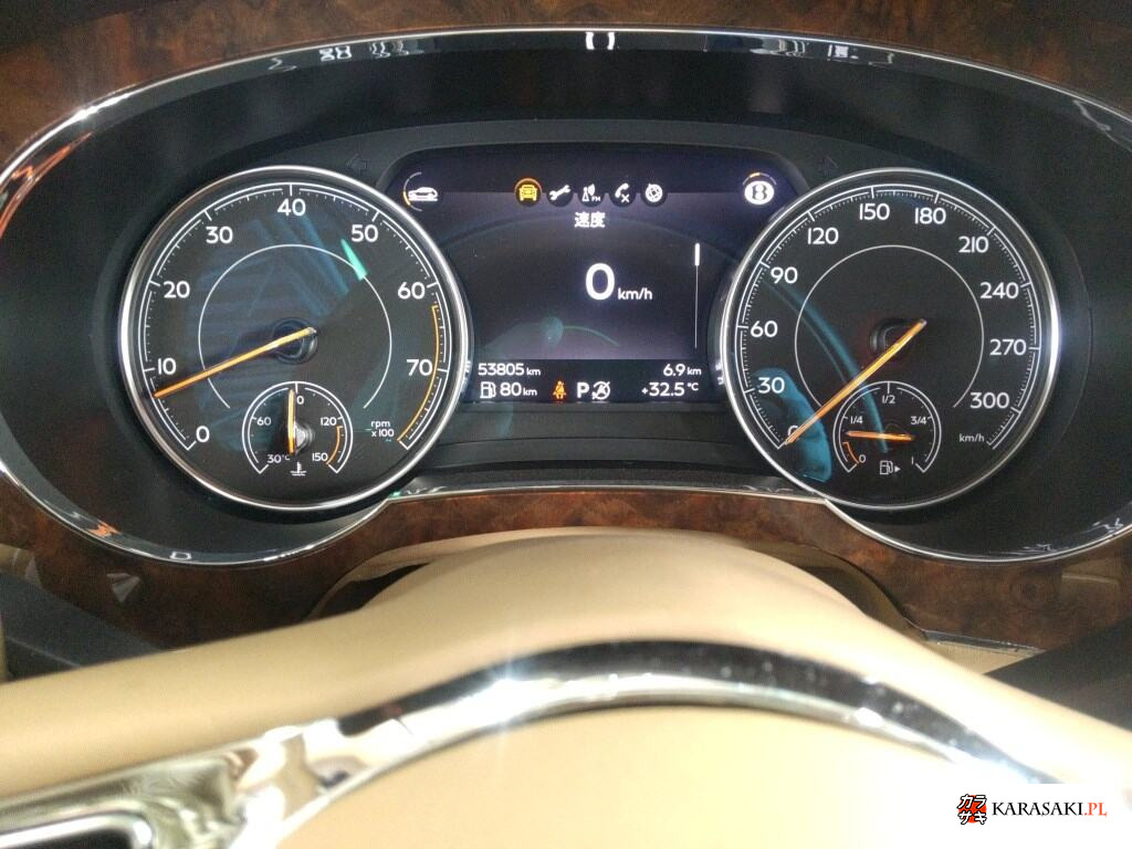 Bentley Bentayga 2017 z aukcji japońskiej