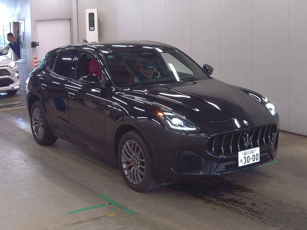 Maserati Grecale 2023 z aukcji japońskiej