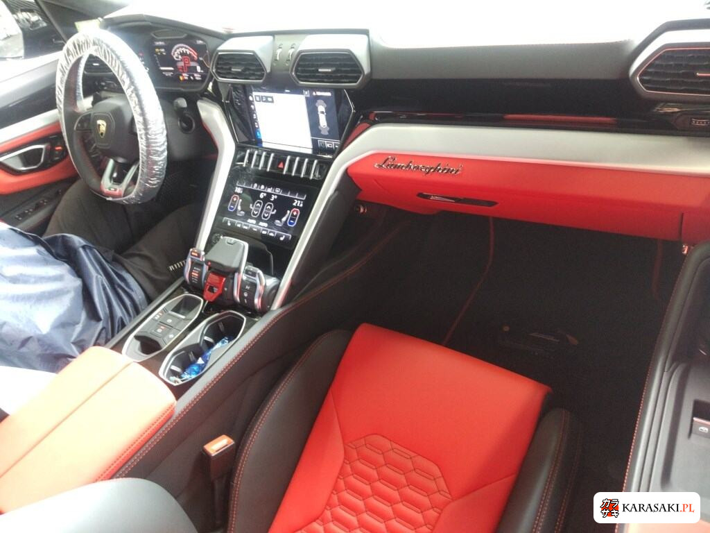 Lamborghini Urus 2020 z aukcji japońskiej