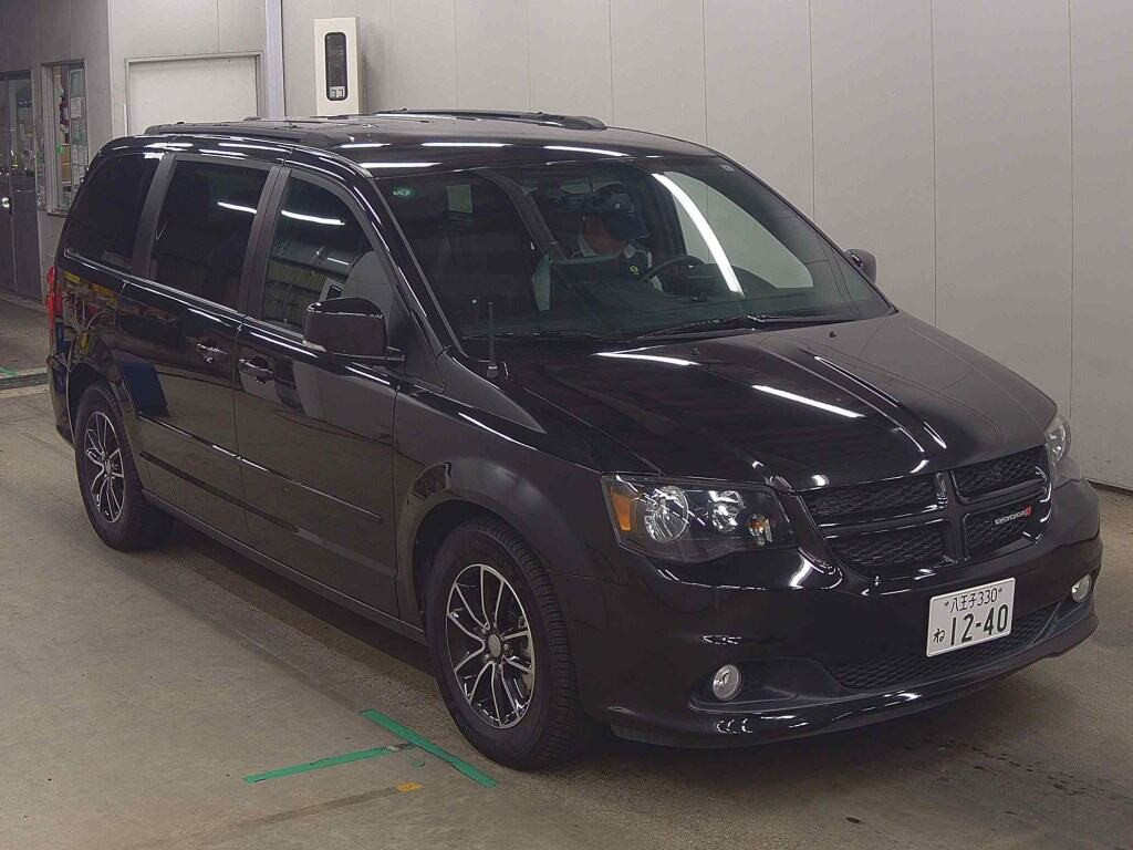 Dodge Grand Caravan 2017 z aukcji japońskiej