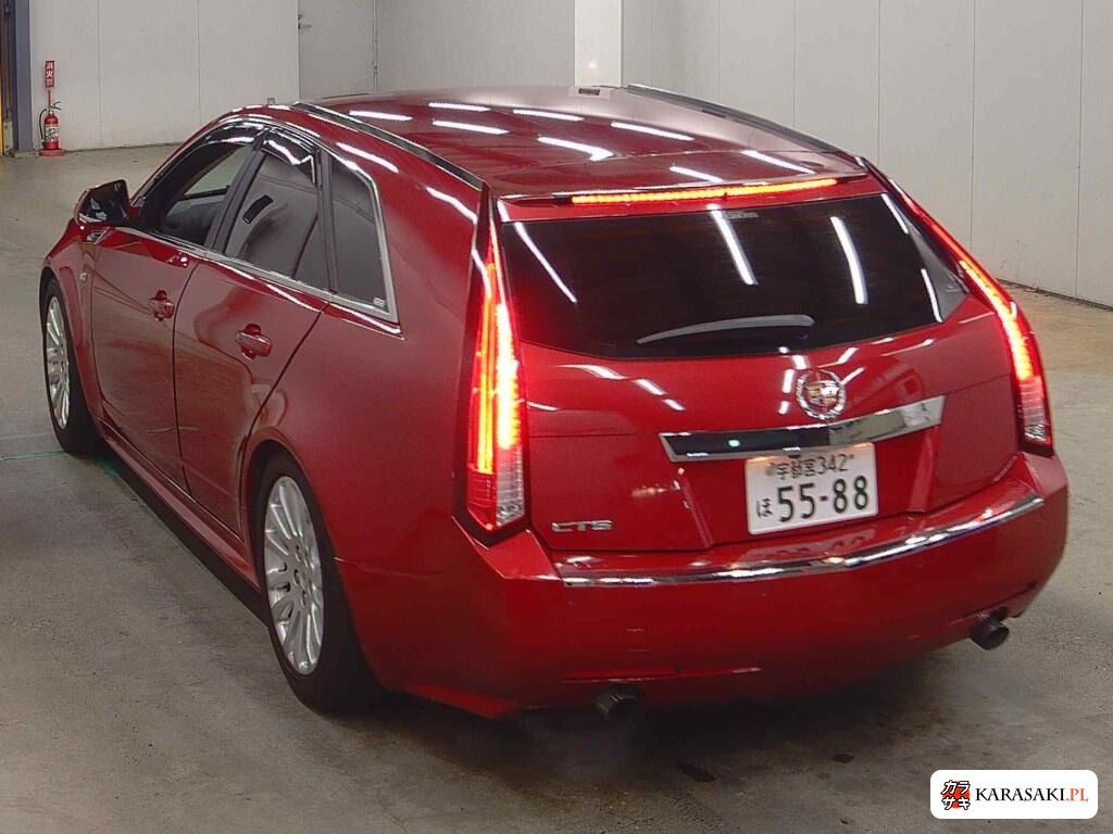 2010 Cadillac CTS Sport Wagon 3.0 Premium 2