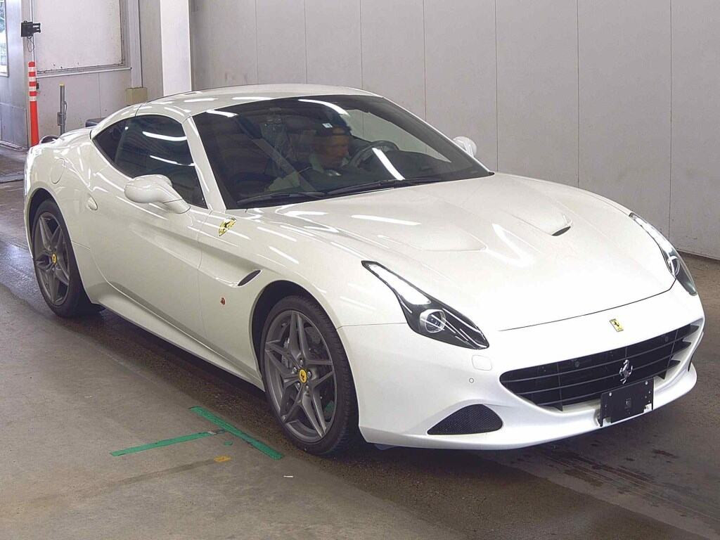 Ferrari California T 2016 z aukcji japońskiej