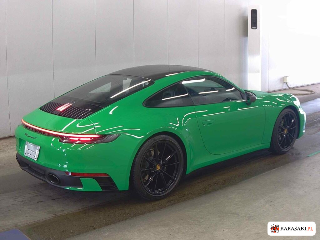 Porsche 911 2023 z aukcji japońskiej