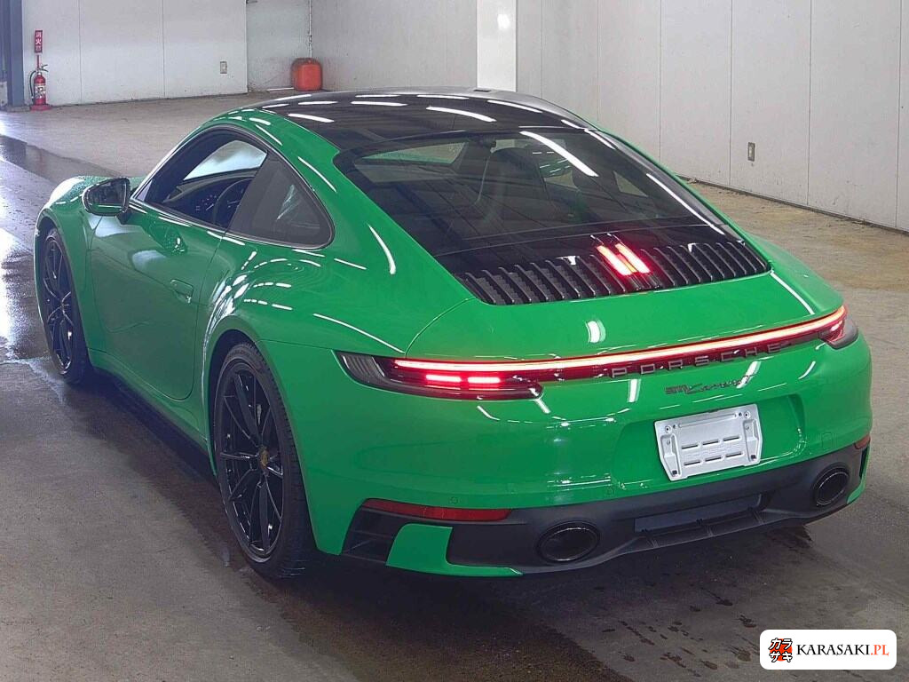 Porsche 911 2023 z aukcji japońskiej