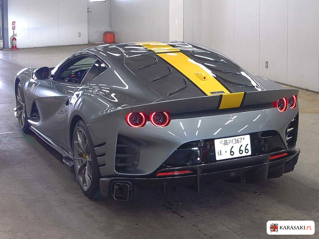 2022 Ferrari 812 Competizione Base Grade 2