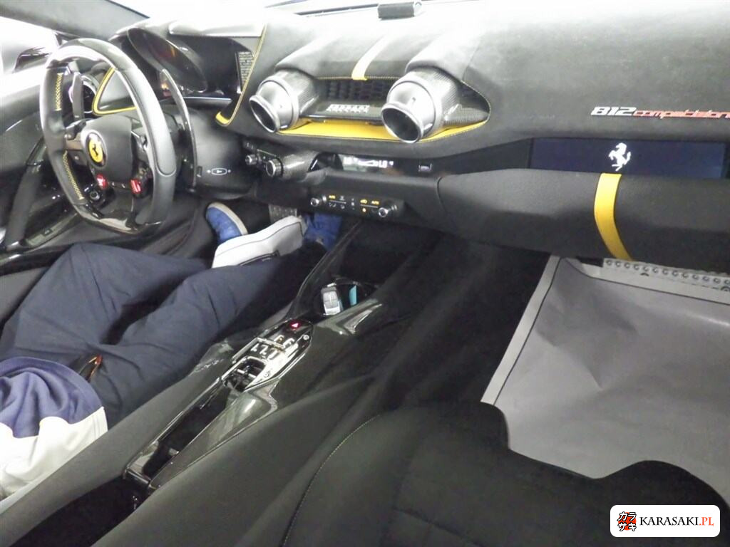 2022 Ferrari 812 Competizione Base Grade 5