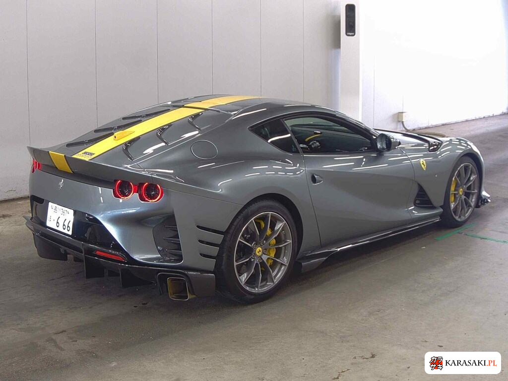 2022 Ferrari 812 Competizione Base Grade 4