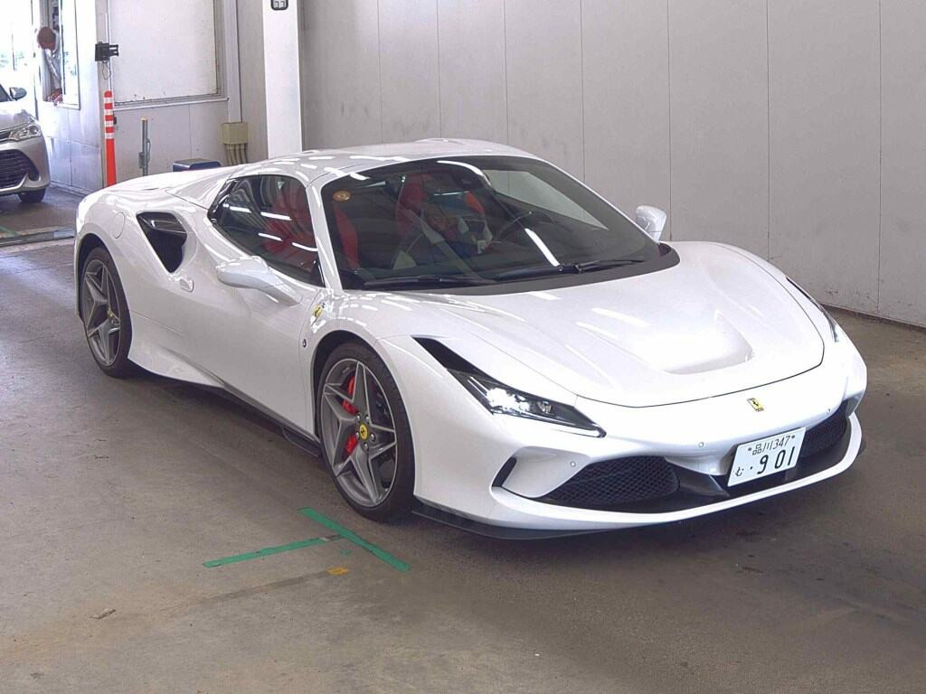 Ferrari F8 Spider 2021 z aukcji japońskiej