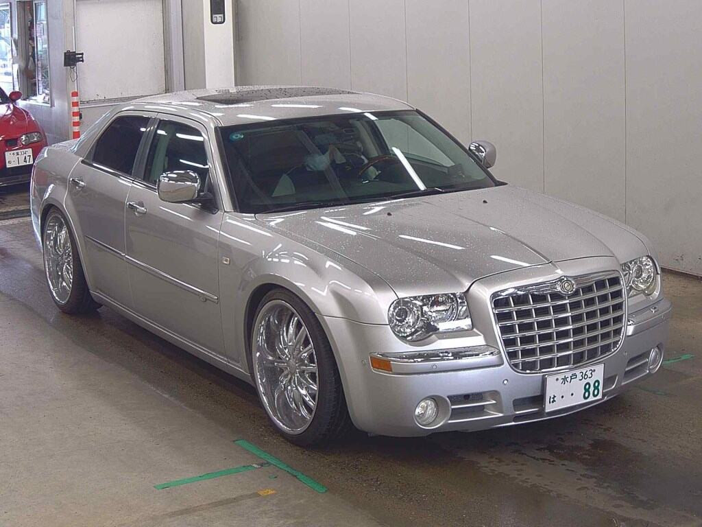 Chrysler 300C 2011 z aukcji japońskiej