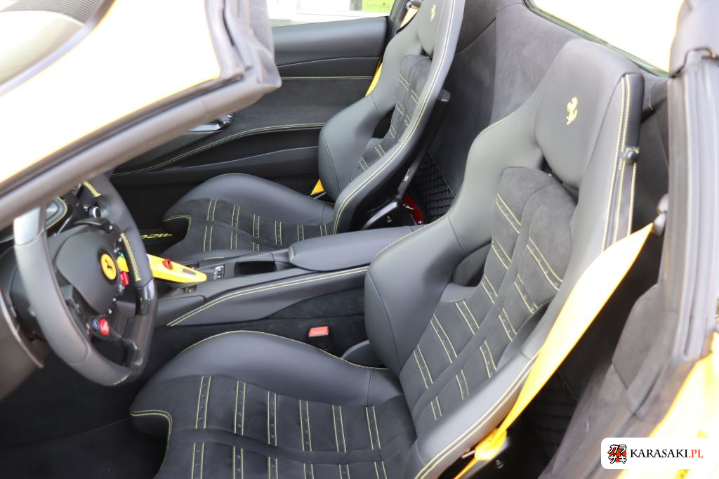 2023 Ferrari 812 GTS Base Grade 8