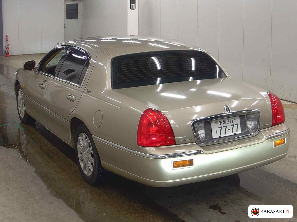 2009 Lincoln Towncar 2