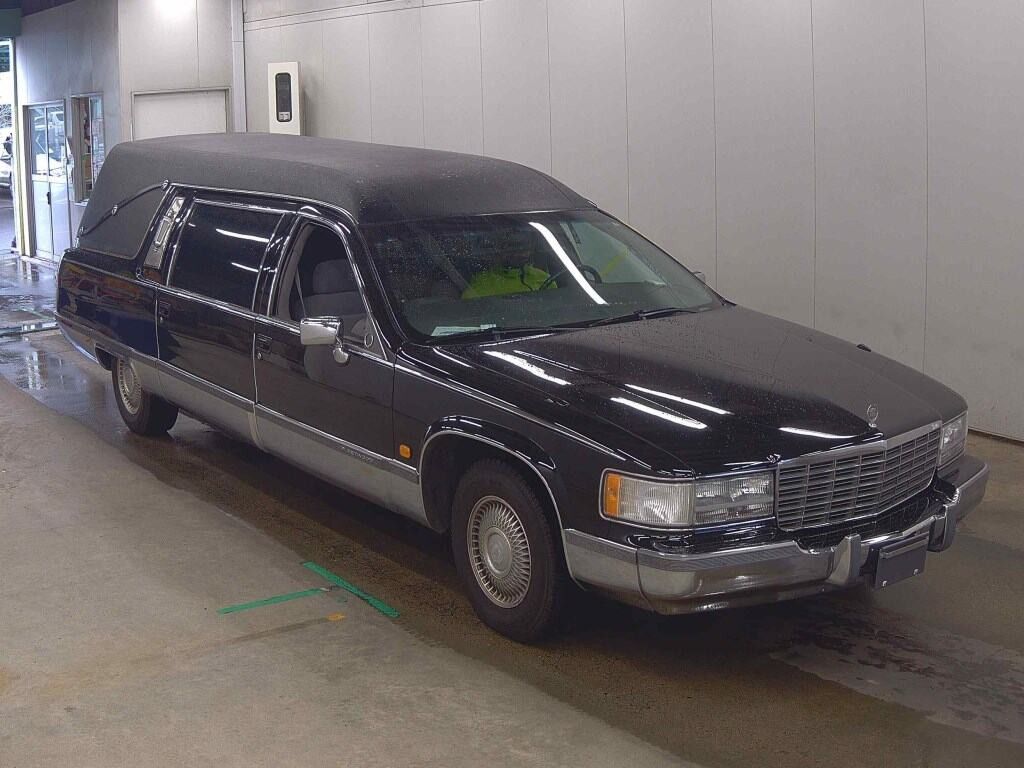 Cadillac Fleetwood 1993 z aukcji japońskiej